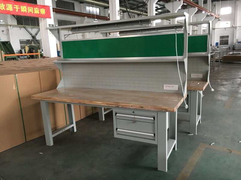 Cách vệ sinh bàn thao tác inox không để lại vệt nước: Tiêu chí lựa chọn và cấu hình